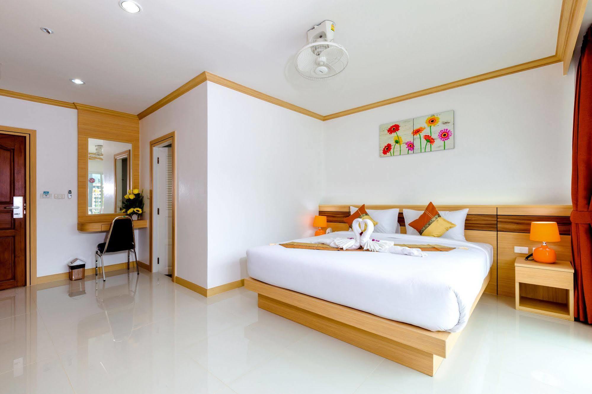 ภูษิตา เฮาส์ Hotel Patong ภายนอก รูปภาพ