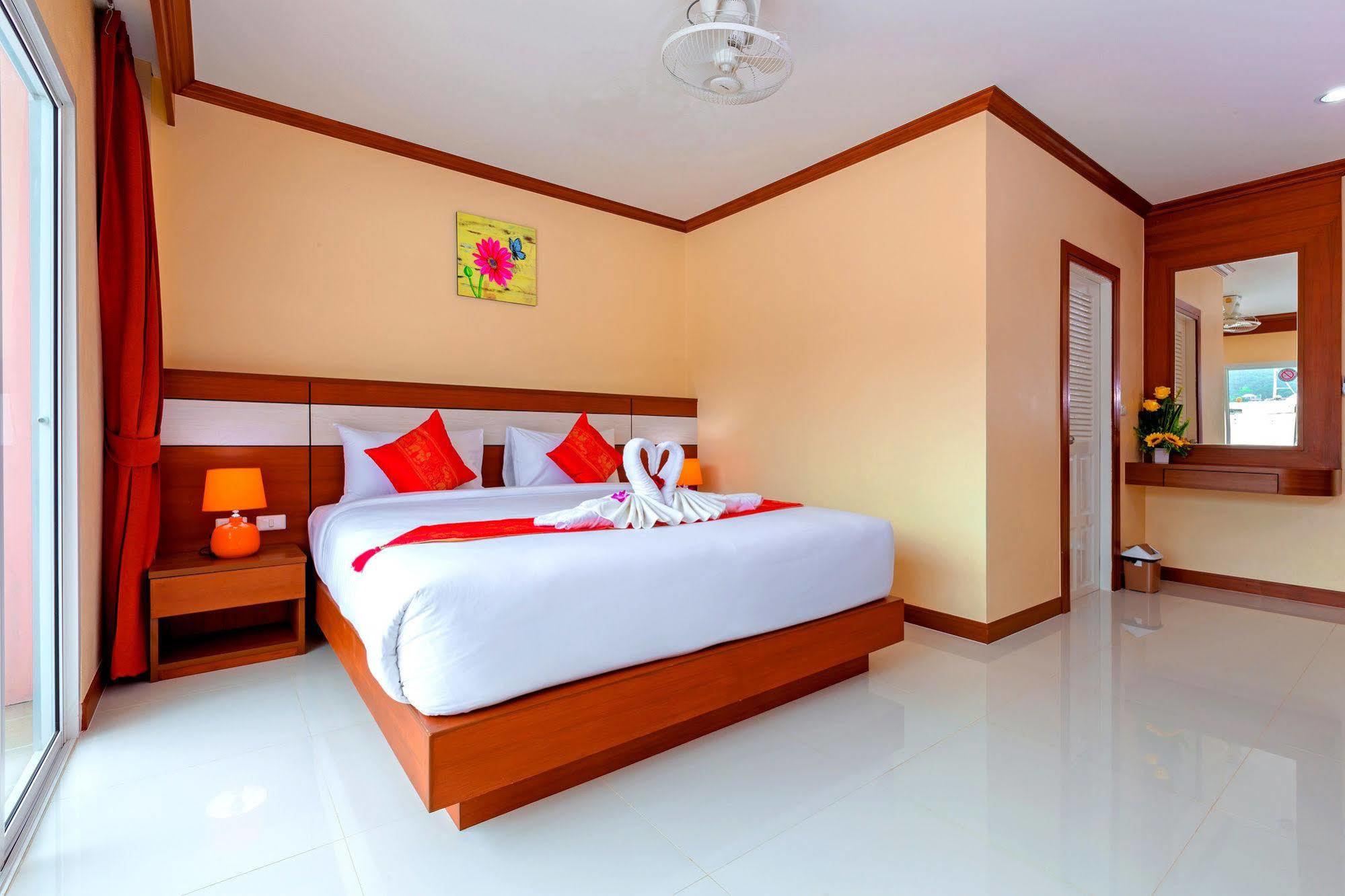 ภูษิตา เฮาส์ Hotel Patong ภายนอก รูปภาพ